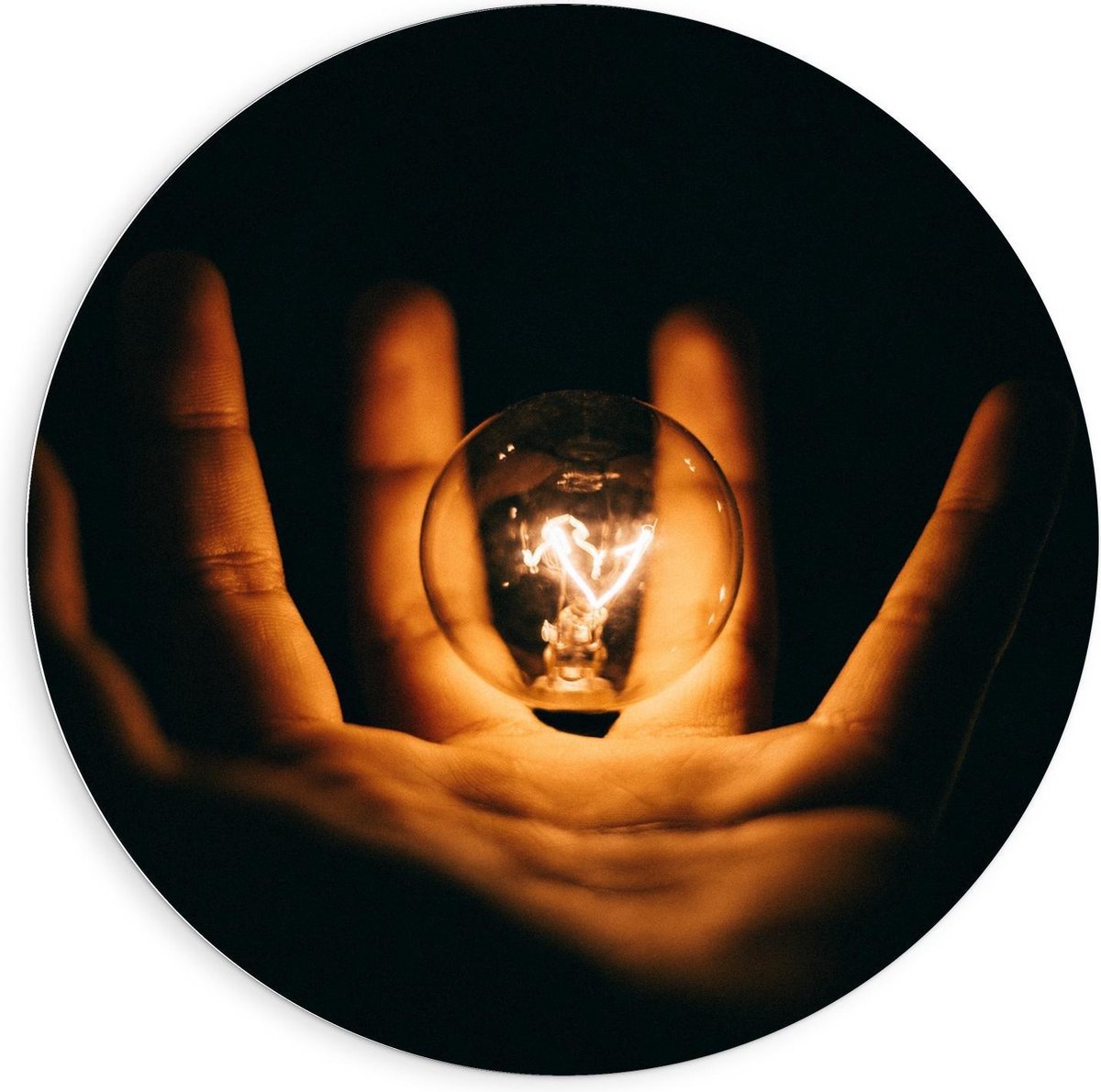 KuijsFotoprint - Schilderij - Lichtgevende Gloeilamp In Handen Met Zwarte Achtergrond - Zw
