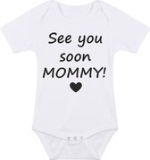 Baby rompertje met leuke tekst | See you soon mommy! |zwangerschap aankondiging | cadeau papa mama opa oma oom tante | kraamcadeau | maat 68 wit