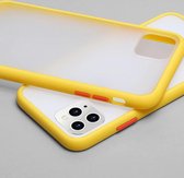 MaxVision's iPhone 12 Pro Hoesje Siliconen Mat Geel - TPU Case - Case Cover