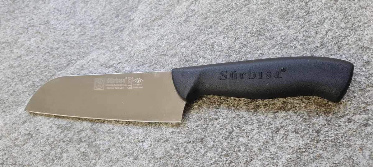 Sürbisa 61195 Professioneel Santokumes - Japanse Stijl Koksmes voor Groente, Vlees & Vis - RVS - Lemmet 19 cm - Zwart