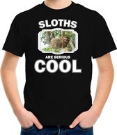 Dieren luiaarden t-shirt zwart kinderen - sloths are serious cool shirt  jongens/ meisjes - cadeau shirt hangende luiaard/ luiaarden liefhebber S (122-128)