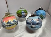 4 kerstballen handpainted in de Bob Ross stijl