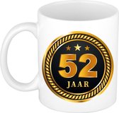 52 jaar cadeau mok / beker medaille goud zwart voor verjaardag/ jubileum