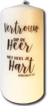 Kaars 15 x 6,5 cm - Vertrouw op de Heer met heel je hart - Christelijk, Bijbel