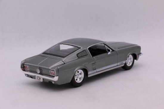 Miniature Ford Mustang 1/24 Maisto GT Grise/noire 1967 Sans Vitrine