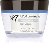 No7 Lift & Luminate Triple Action Dagcrème SPF15
