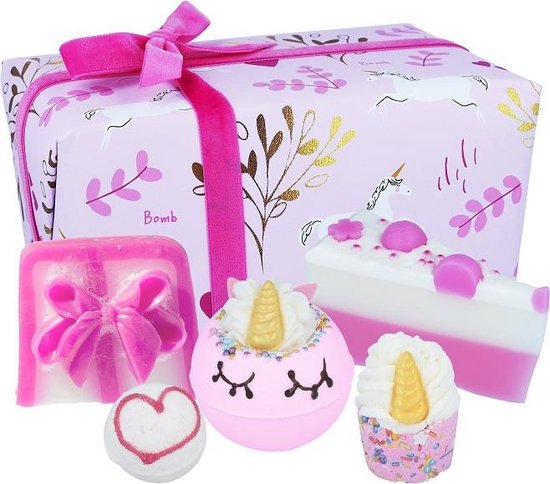 Bomb Cosmetics Coffret cadeau Unicorn Sparkle avec produits de bain, savon  et soins | bol.com