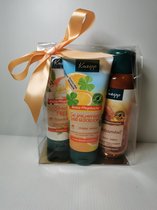 Geschenkset Kneipp: 2 douchegel200ml en 1x badschuim 400ml: Geluksklavertje-Sinaas en Oranjebloesem-Mandarijn en Amber-Babassuzaad