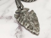 De mai | Collier Viking avec Arrow | collier pour homme / bijoux viking | Acier inoxydable / acier inoxydable 316L / acier chirurgical | Vegvisir / noir