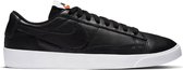 Nike Blazer Low Le Dames Sneakers - Black/Black-White-Gum Lt Brown - Maat 40.5