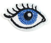 Oog Blauwe Iris Zwarte Wimpers Strijk Embleem Patch 5.5 cm / 3.5 cm / Wit Blauw Zwart