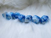 Polyset Dice | Dobbelstenen - Set Van 7 Stuks - Blauw Wit Marmer Parelmoer Wit | Voor D&D en Andere Rollenspellen | Plastic Dobbelstenen Set voor Dungeons and Dragons | Polyhedral