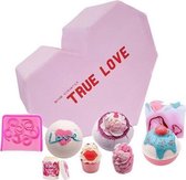 Grote Luxe Cadeau Bad Geschenkset True Love - boordevol badbruisballen, zeep en meer!