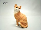 Beeldje zittende ginger kat