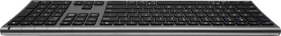 Een spacegray toetsenbord met zwarte toetsen, in een platte weergave op een witte achtergrond.