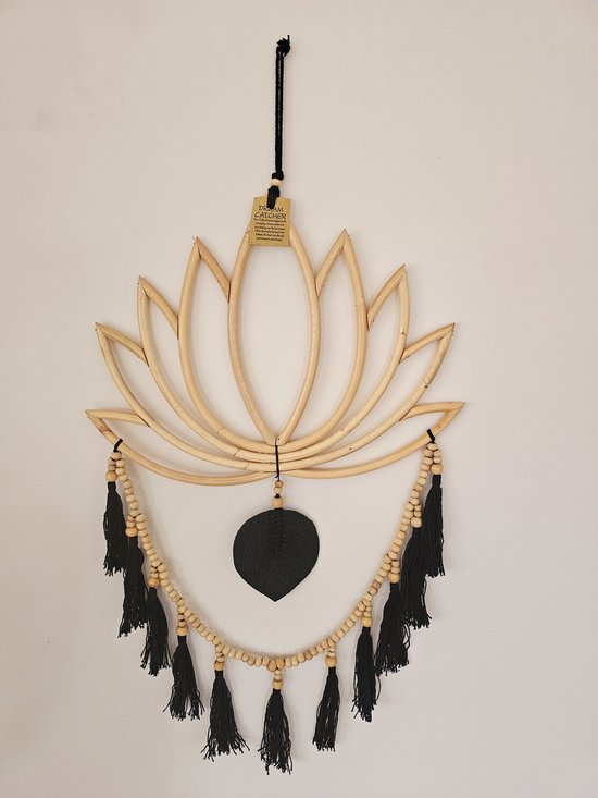 Lotus bloem wanddecoratie- bamboe -handgemaakt uit Bali- bohemian woondecoratie- macramé-Cadeau tip feestdagen-macrame- wanddecoratie- natuurlijk producten- Balistuff.nl