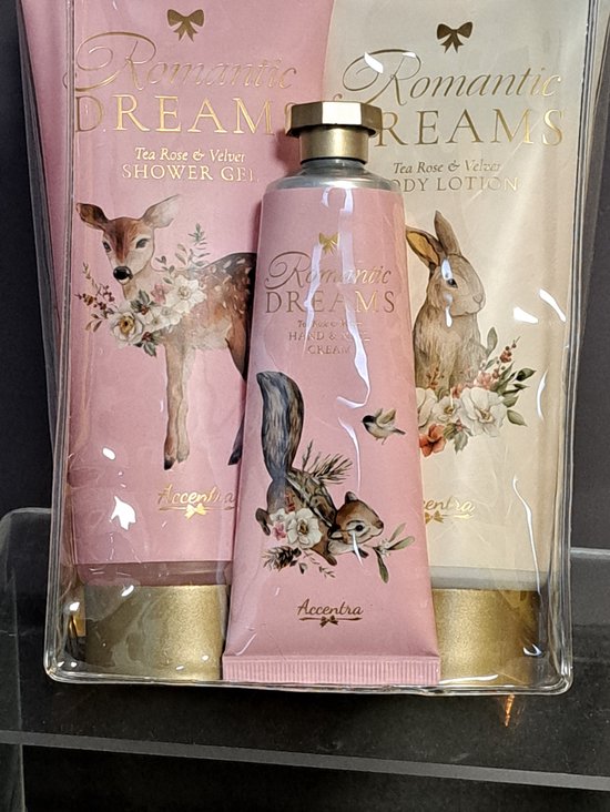 coffret cadeau anniversaire femme - fête des mères - joli cadeau - cadeau - cadeau de Noël rose thé & velours - crème mains et ongles-lotion corps - gel douche