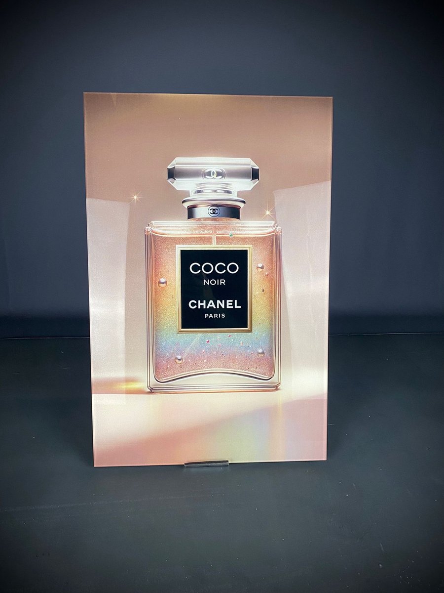 Coco Nior Chanel op plexiglas 80x120cm