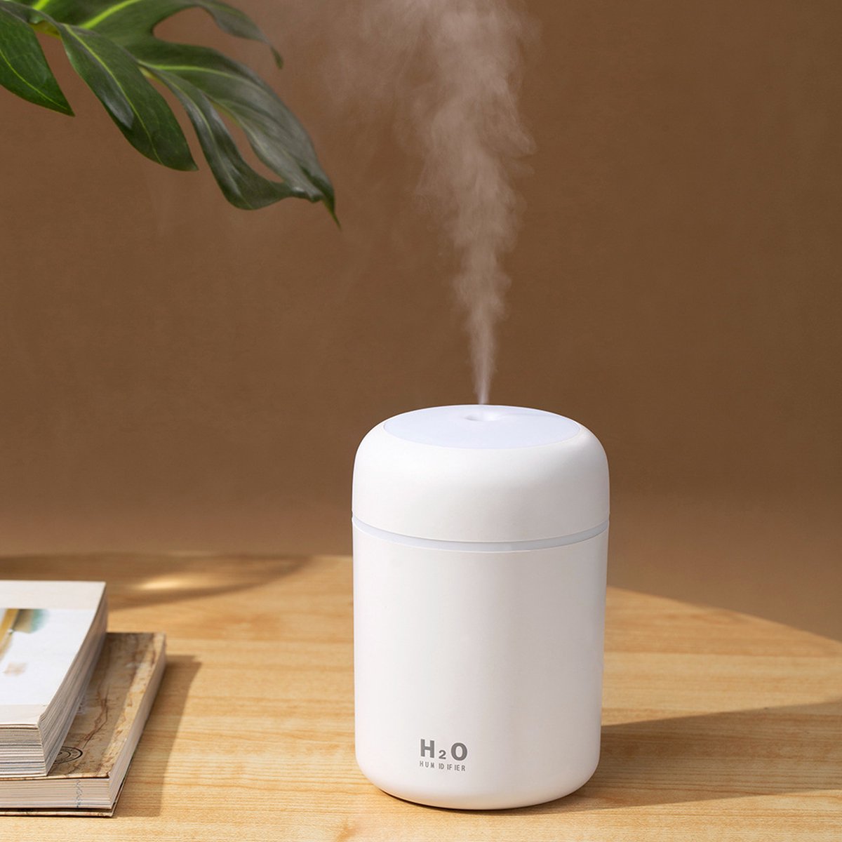 Waterloze diffuser voor etherische olievernevelaar, oplaadbare auto-luchtverfrissers met handvat, draagbare mini-aromatherapie-verstuiver voor thuis, slaapkamer, auto, kantoor (zwart