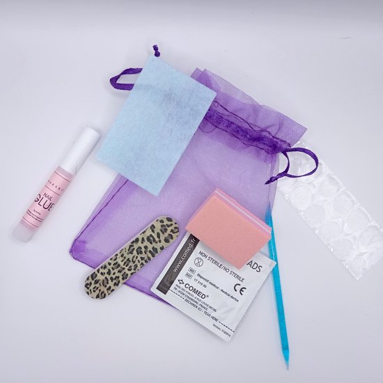 SD Appuyez sur les ongles - No. 118 Cruel-Là - Ongles adhésifs avec colle à ongles - XL Stiletto - Rouge Wit Zwart - Set de 20 Ongles Faits Main - Accessoires Cosplay - Nail Art Extreme
