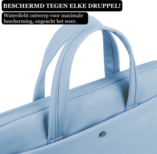 Détail des poignées d'une sacoche d'ordinateur portable bleu clair et étanche.