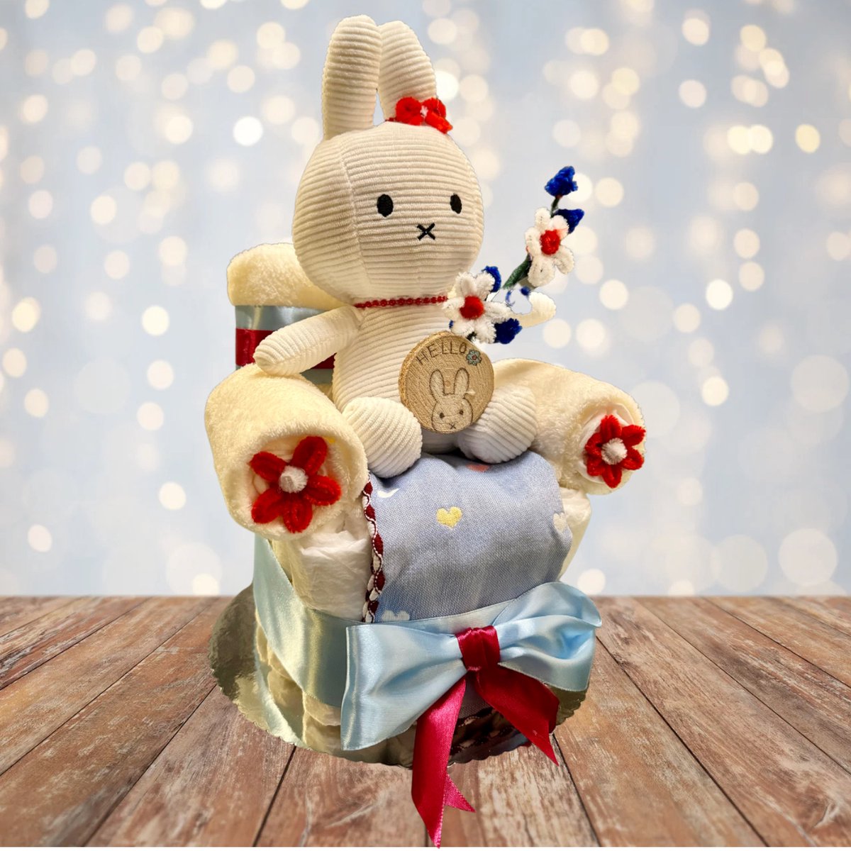 Goedkoopste Luiertaarten & kadoos | luiertaart jongen | 22 pampers | Snel & gratis verzending | Nijntje | blauw | jongen | nijntje | kraamcadeau | babyshower | pampertaart | zwangerschaps kado