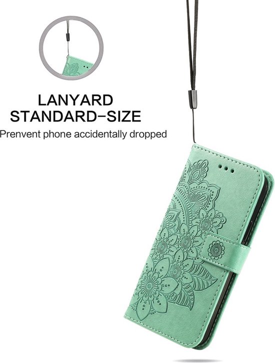 Groene telefoonhoes met mandala bloemen reliëfontwerp, opgehangen aan een polsband.