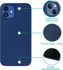 Blauw telefoonhoesje met microfiber inleg en ruime oplaadpoort. Perfecte pasvorm.