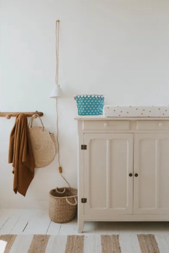 Oh, Baby! Essentials (3*150ml) - Natuurlijk, biologisch & vegan voor baby's en kinderen - Body Wash & Shampoo + Badolie + Liniment + Gratis Toilettasje van Merkloos — afbeelding 5