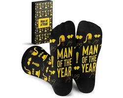 Malinsi® Grappige Sokken - Man of the Year - Leuke Huissokken Heren - Gekke Cadeaus - Cadeautjes Volwassenen - Funny Socks Vrolijke Geschenkset met Tekst - Cadeau voor Mannen Papa Vader - Vaderdag Geschenk Giftset - Verjaardag Kerstsokken Kerst