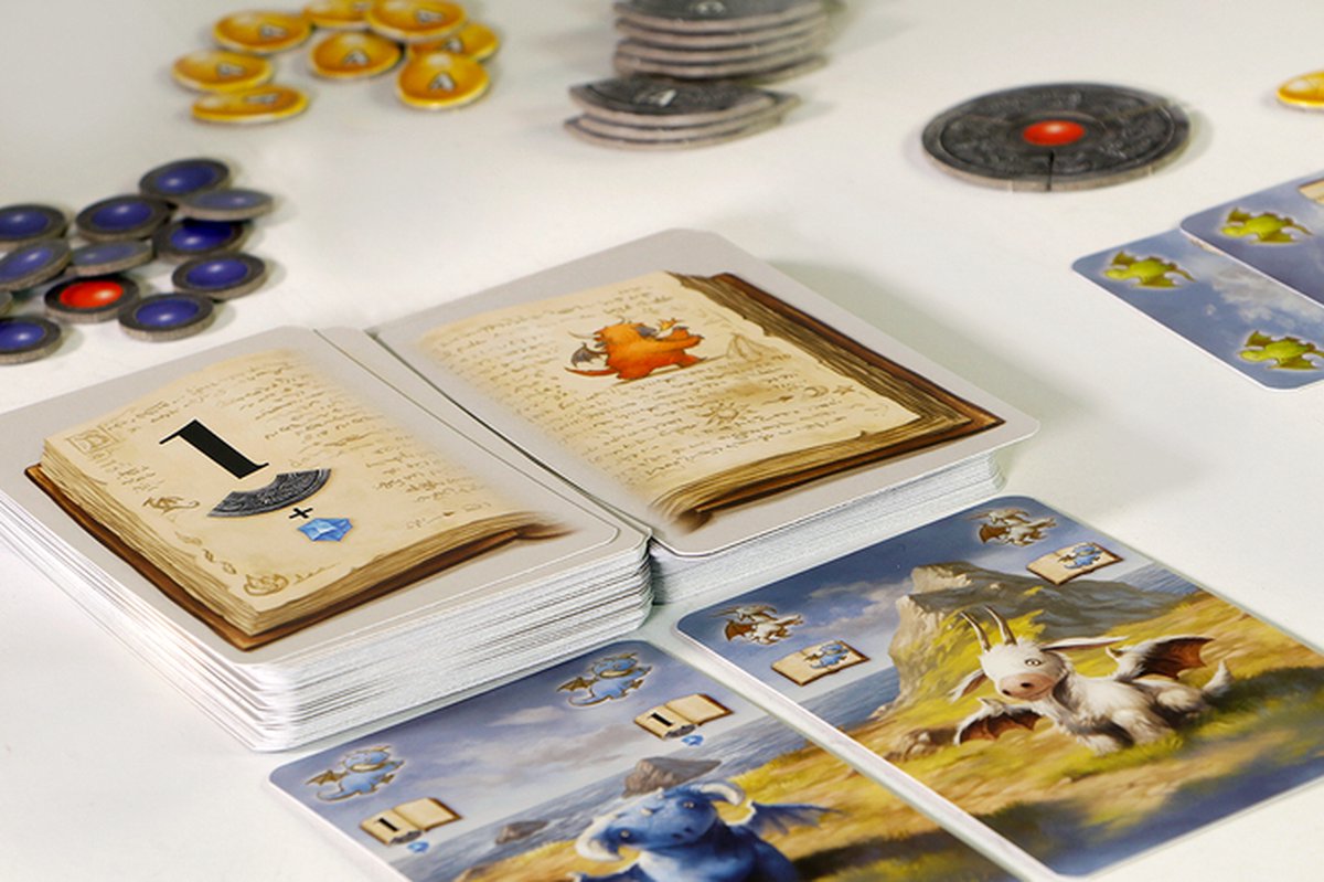 999 Games Drakenherders Kaartspel: vlot familiespel met magisch boek
