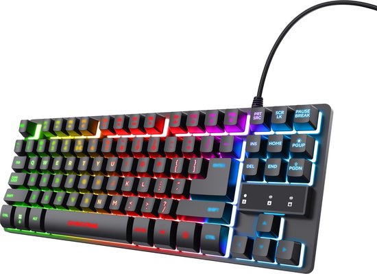 Zwart gaming toetsenbord met meerkleurige verlichting, QWERTY-indeling, weergegeven vanuit een schuine hoek.