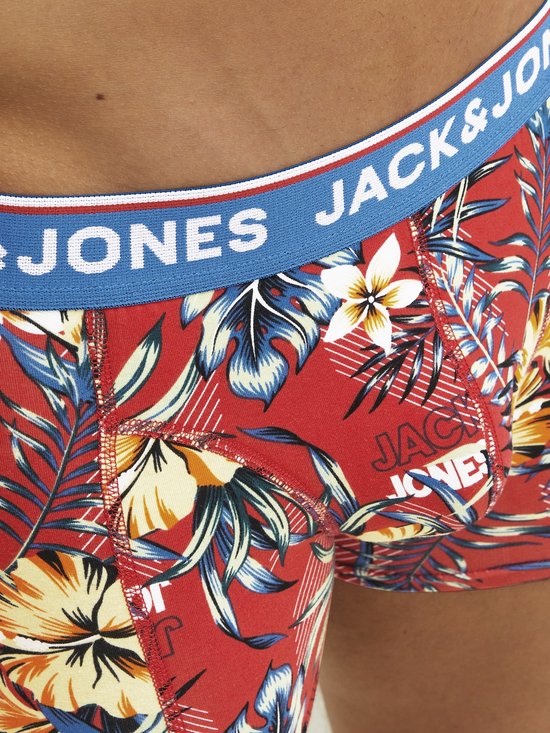 Rode boxershorts met tropische print van bladeren en bloemen en een blauwe band van JACK & JONES.