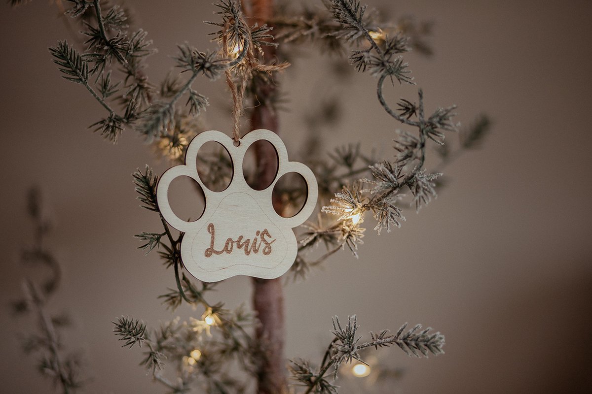 BolleToet - kerstbal hondenpoot - met naam - personaliseren - kerstdecoratie - kerstballen van hout