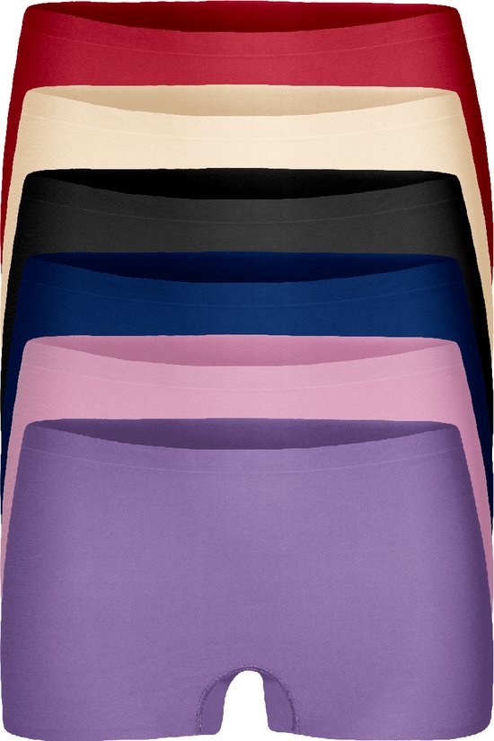 Stapel van zes hipster onderbroeken zonder naden in verschillende kleuren: rood, beige, zwart, blauw, roze en paars.