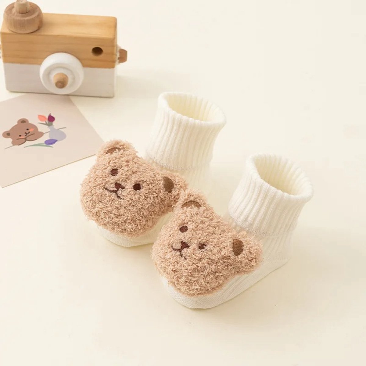 AdoreKids Babysokken met Antislip Warme en Zachte Wolrijke Babysloffen in Wooly Wit voor Pasgeborenen van Perfect voor Herfst en Winter