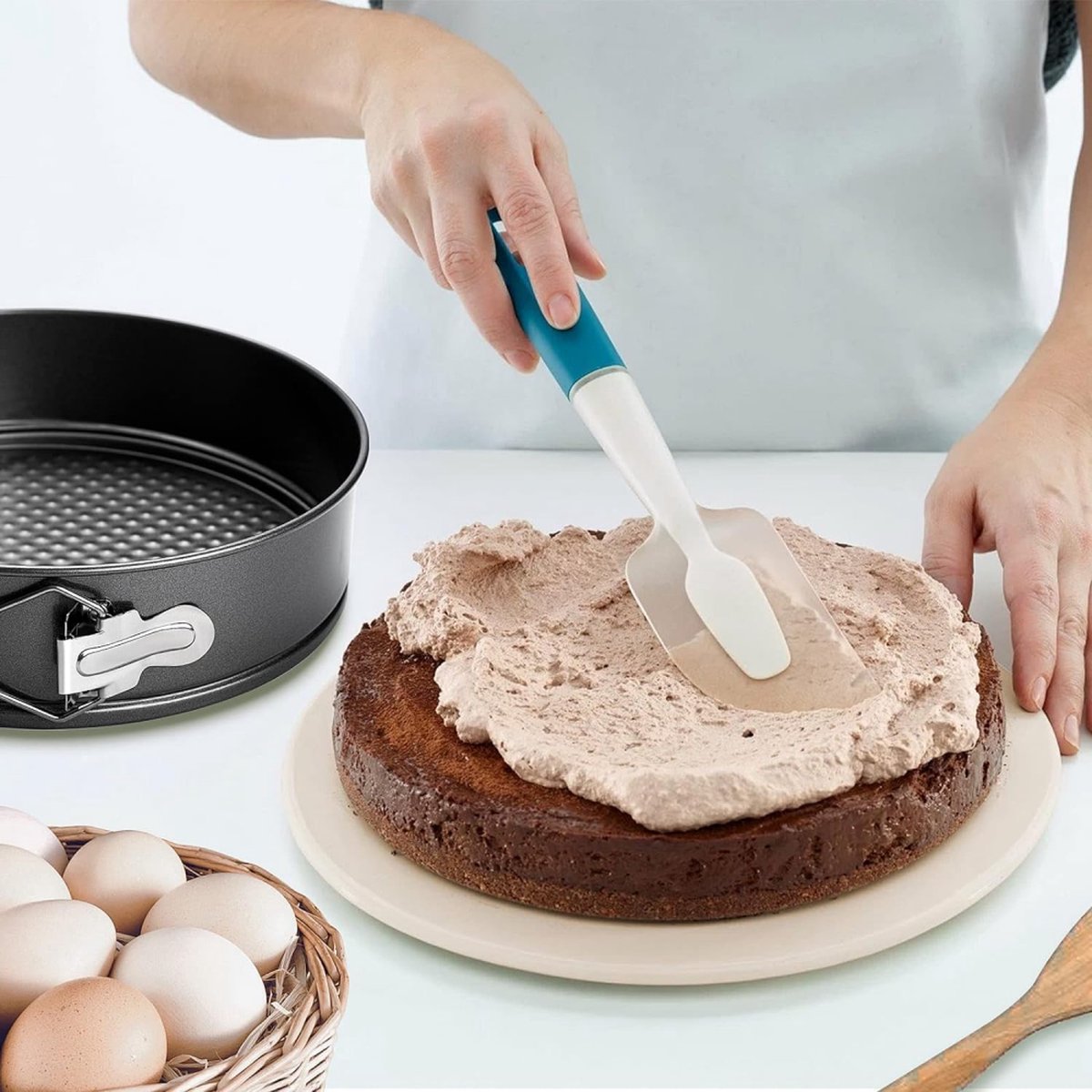 3-Delig Ronde Springvorm Set - Bakblik Rond - Taartvorm - Bakvorm Met Anti Aanbaklaag - 20, 22 En 24cm - Afneembaar Onderstel - Bak Gelijkmatig - Bakset - Cakevorm - Vaatwasmachinebestendig - Metaal - Zwart – foto 4