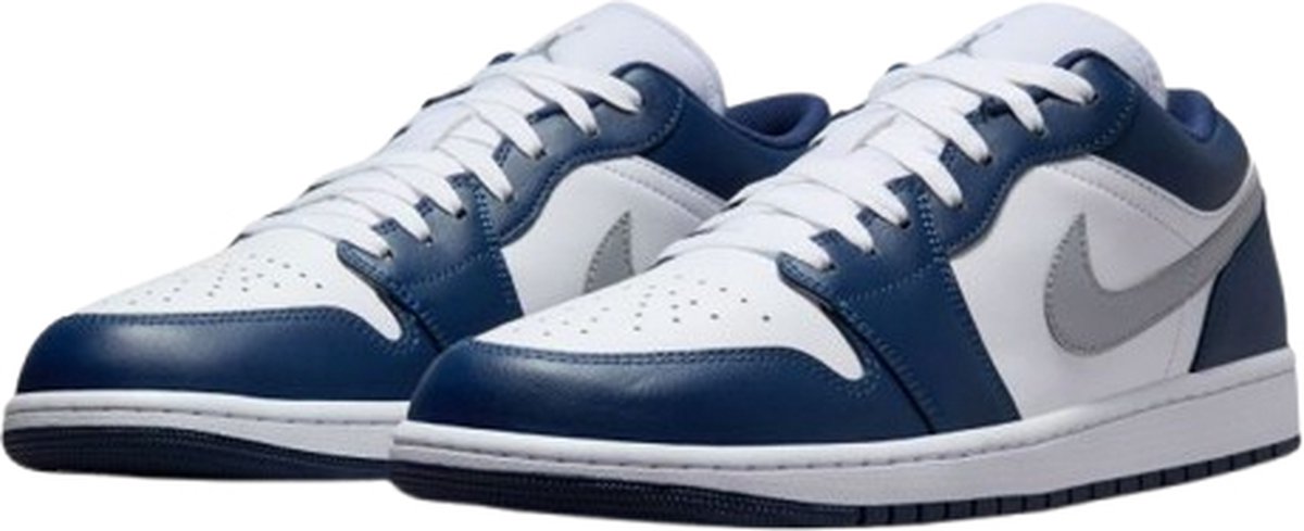 Nike Air Jordan 1 Low Sneakers Unisex Blauw