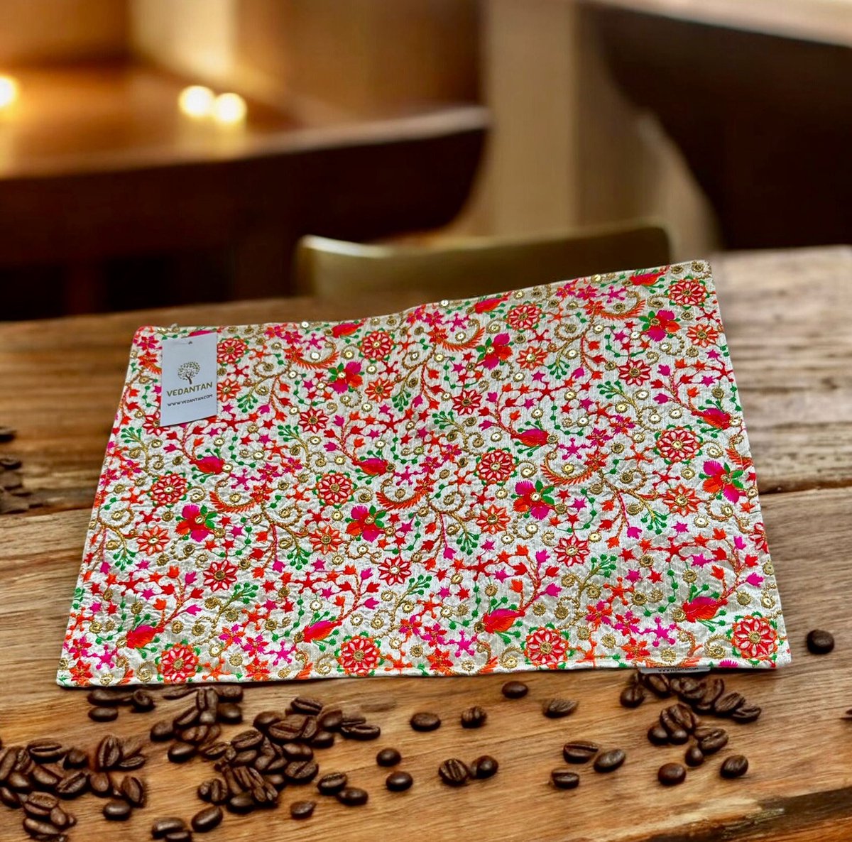 Placemat met etnisch borduurwerk - placemats katoensilk - 45 x 30 cm - 2 stuks - Bordonderzetters antislip - Tafeldecoratie - Tafelonderzetter - Luxe tafeldecoratie - Placemat - Onderzetter - Tafeldecoratie accessoires - Kerstmis - Feest