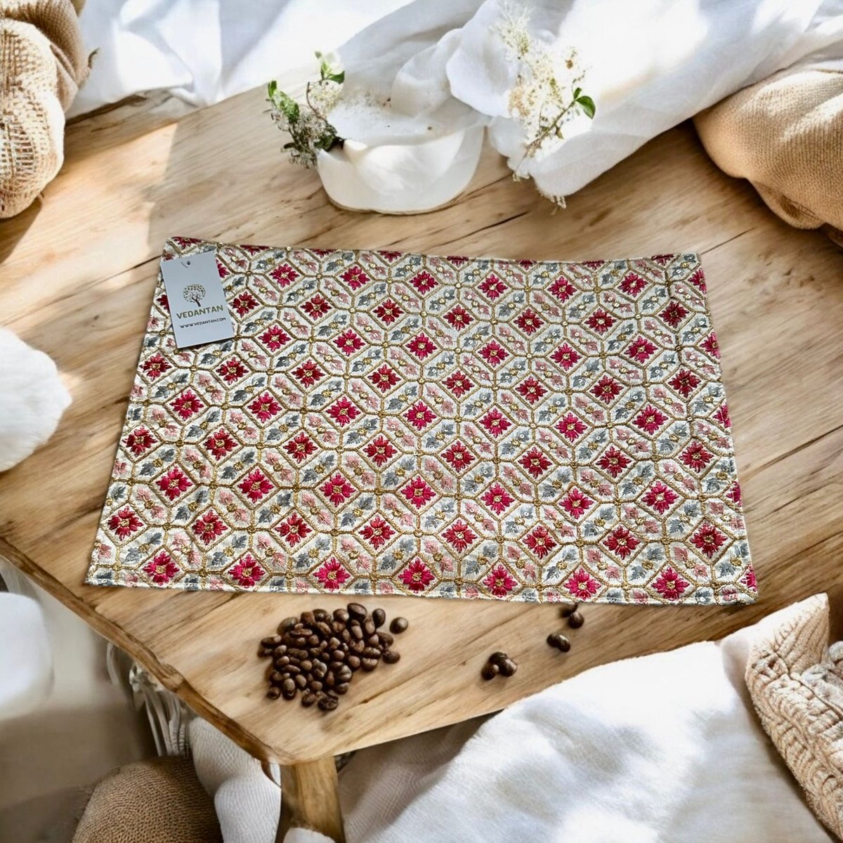 Placemat met etnisch borduurwerk - placemats katoensilk - 45 x 30 cm - 2 stuks - Bordonderzetters antislip - Tafeldecoratie - Tafelonderzetter - Luxe tafeldecoratie - Placemat - Onderzetter - Tafeldecoratie accessoires - Kerstmis - Feest