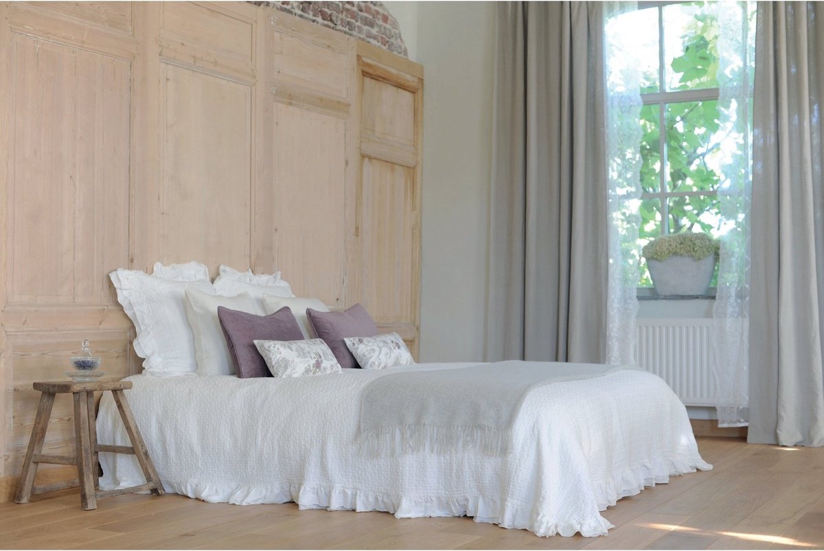 Bedsprei / Bedcover | Hetty - Romantisch Design - 100% Stone Washed Jacquard Katoen - Dubbele Ruches - 250x260 cm