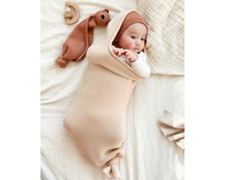 Minora Inbakerslaapzak Set 0/8 maand- Cocoon Teddy en Fopspeenhouder- 3 Delig babykleding jongens en meisjes-Winterslaapzak- Inbakerdoek Swaddle- Kraamcadeau - Newborn- Beige