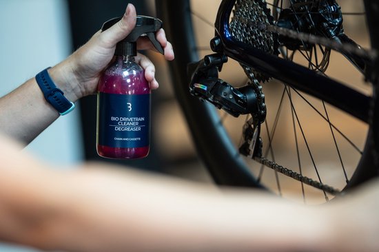 BBB Cycling Bio DriveTrain Cleaner Spray - Kettingreiniger Fiets - Plantaardige Ketting Ontvetter in Handige Spuitfles - Geschikt Voor Ketting, Cassette en Aandrijfonderdelen - 500ml - BTL-250S van BBB Cycling — afbeelding 2