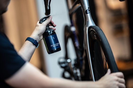 BBB Cycling Bio ReadyWash - Bike Cleaner in Handige Spuitfles - Plantaardige Fietsreiniger - Fiets Shampoo voor Frame - 500ml - BTL-253 van BBB Cycling — afbeelding 3