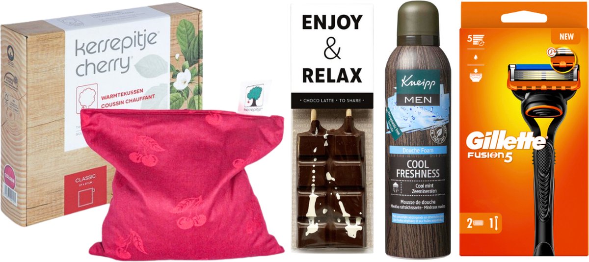 Goedkoopste Gillette Cadeauset Warme Kerst Chocolade & Warmtekussen Fushion 5 & Kneipp Men - Gillette Fusion5 Apparaat 2mesjes - Kneipp Douchefoam 200ml FM Cool Freshnes - Kersepittje Warmtekussen Classic 27x27cm