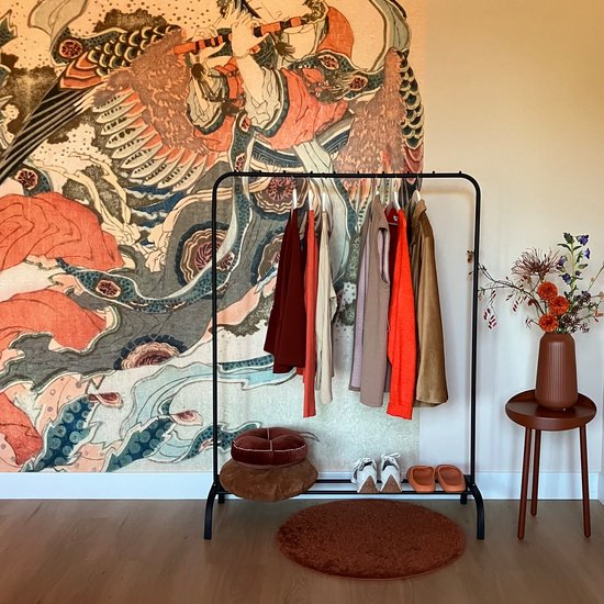 QUVIO Kledingrek met leggedeelte voor schoenen / Hoogte 150cm / Kledingstandaard met schoenenrek - Zwart