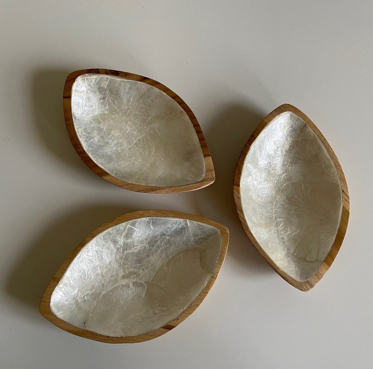 Schaaltje hout ingelegd met capiz