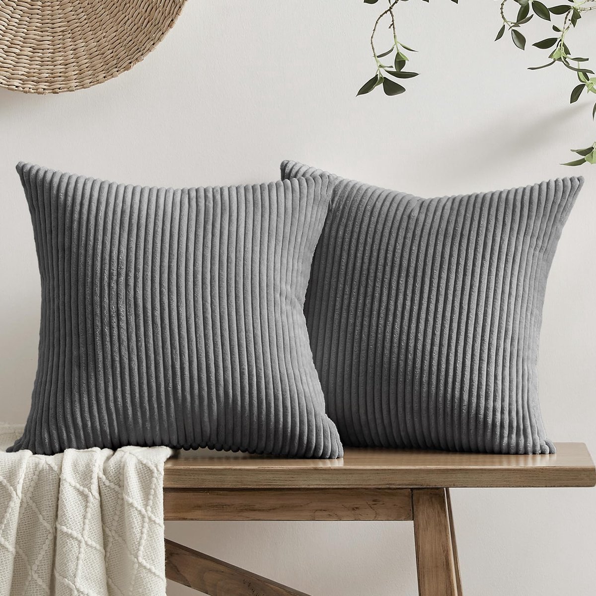 My Ninki ® Stijlvolle Corduroy Kussenslopen Set van 2 voor Comfort en Elegante Woondecoratie donkergrijs
