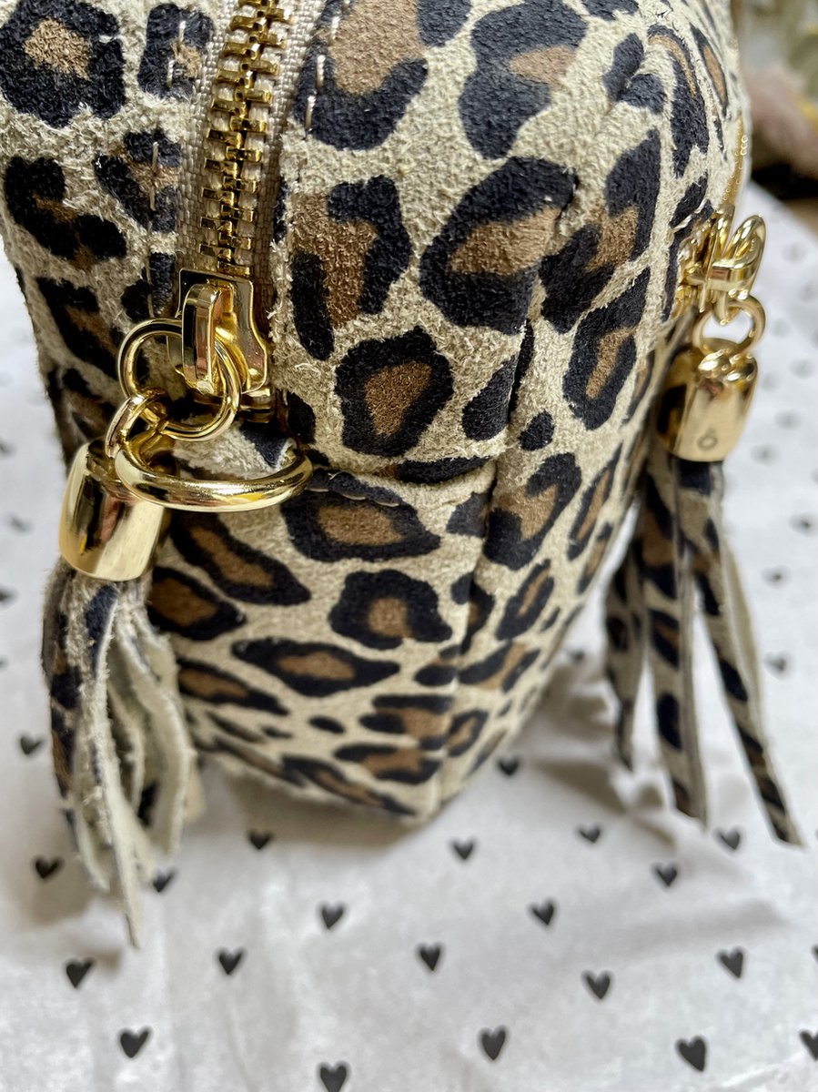 Schoudertas Echt Leer - Panter Luipaard print - 20 cm x 14 cm x 8 cm - Accessoire - Trendsetter - Wauw - Fashion - Trending - Zak - Hip - Handig - Gadget - Make-up tas - Purse - Make up - Accessoires - Dames - Kinderen - Toilettas - Bruin Zwart Beige