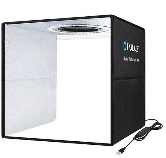 Zwarte Puluz fotostudio met LED-verlichting en een witte achtergrond, met USB-kabel.